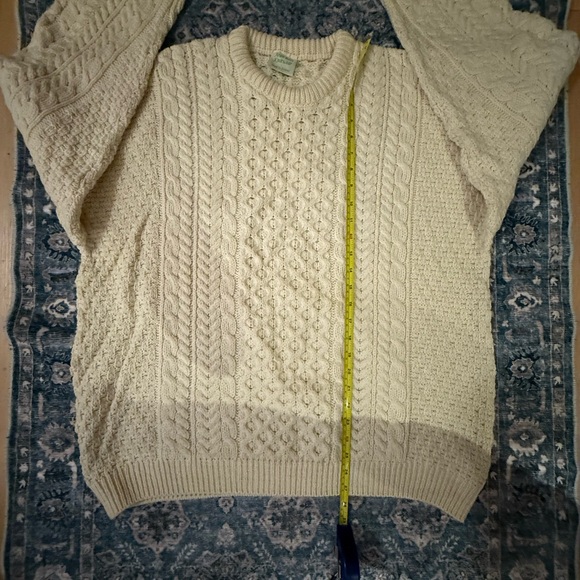 Men's Cable Knit Crew Neck Aran Wool Sweater - Picture 3 of 4